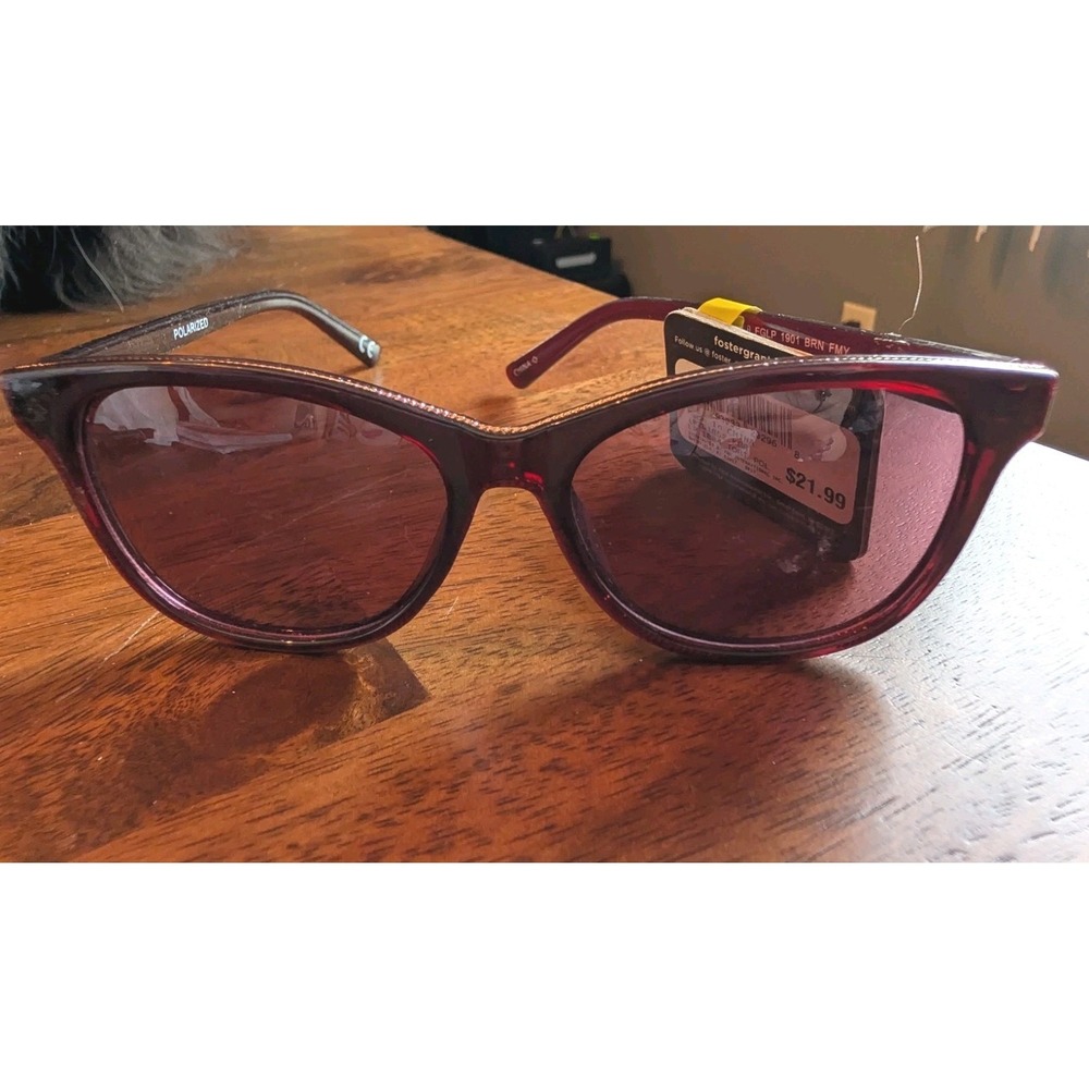 Foster Grant Women's Brown Polarized Lens Sunglasses Cat Eye Style Frames NWT